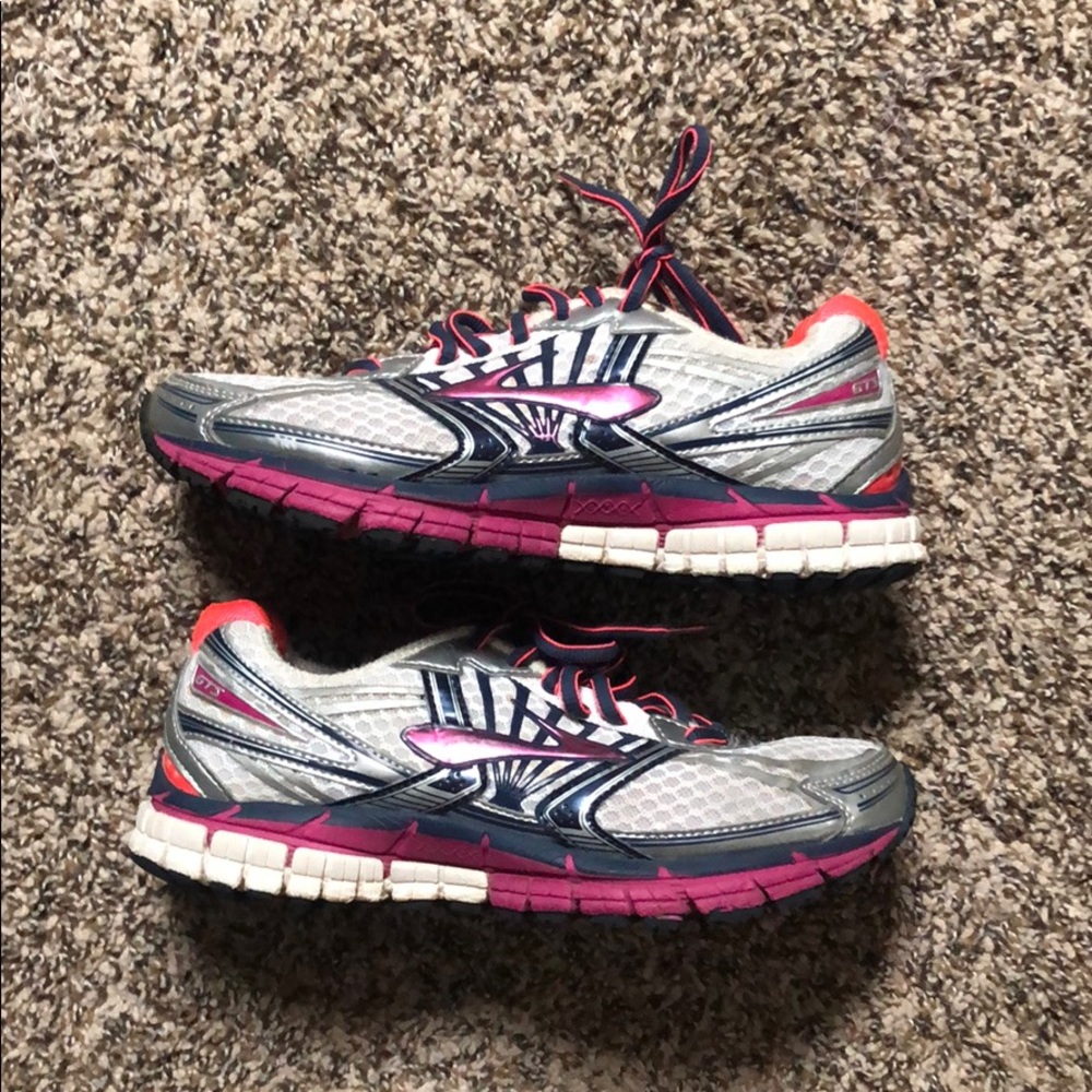 Brooks size 7.5
